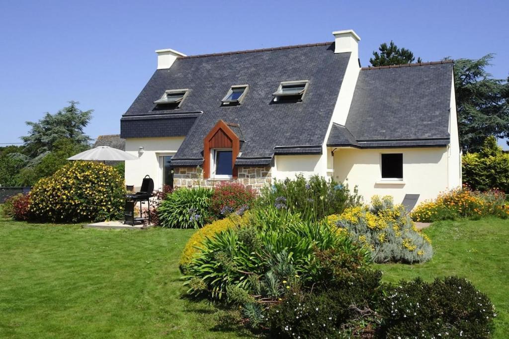 Nice Holiday Home With Beautiful Garden, Paimpol Exterior foto